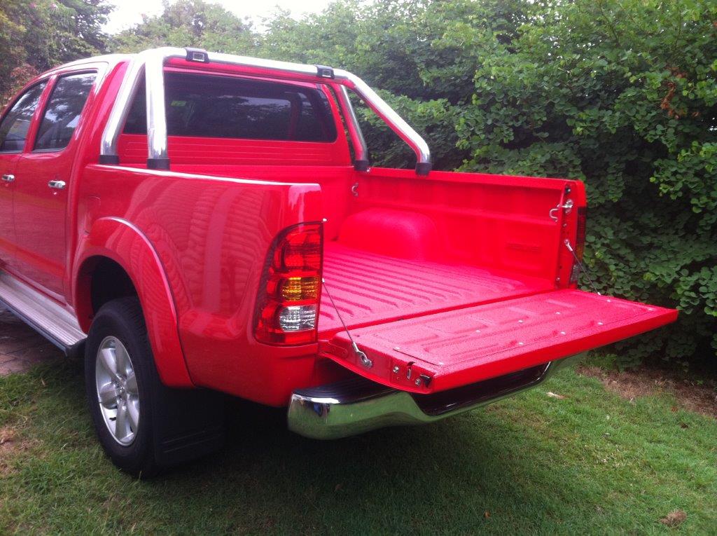 Speedliner® Spray In Bed Liner for Trucks in Red