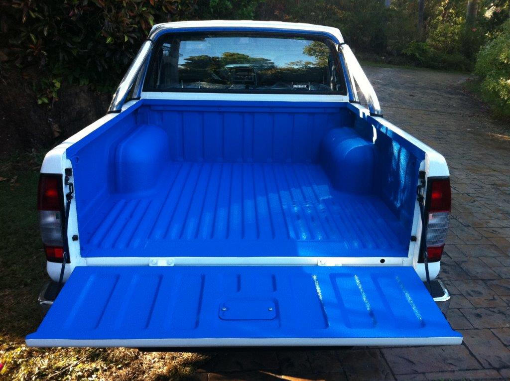 Speedliner® Spray In Bed Liner for Trucks in Medium Blue