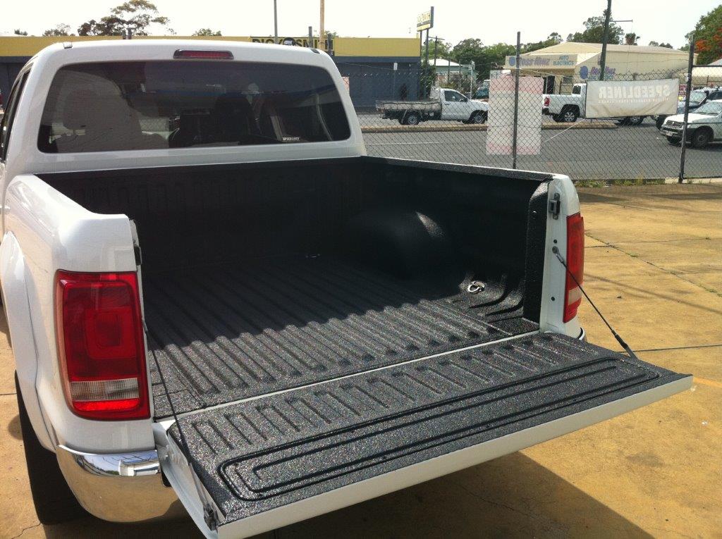 Speedliner® Spray In Bed Liner for Trucks in Black