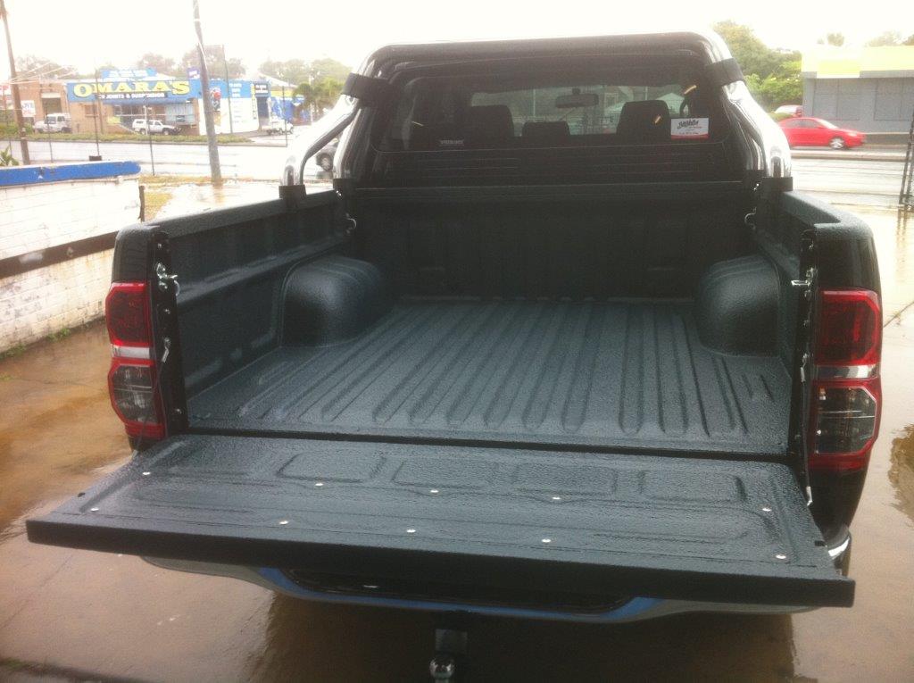 Speedliner® Spray In Bed Liner for Trucks in Charcoal Gray