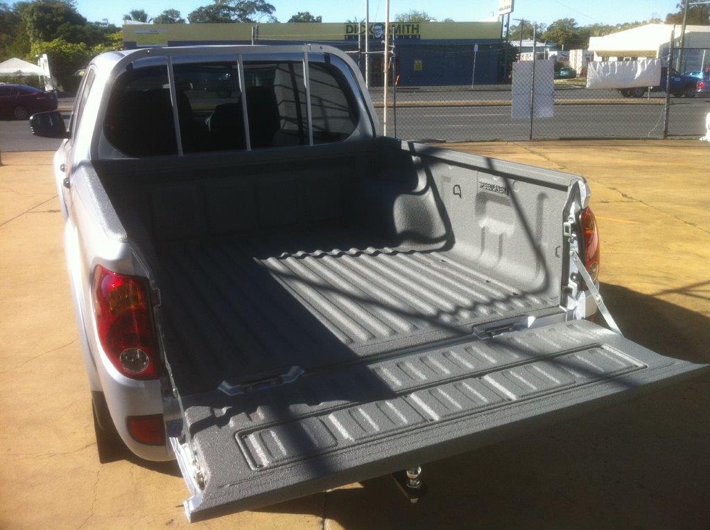 Speedliner® Spray In Bed Liner for Trucks in Dove Gray